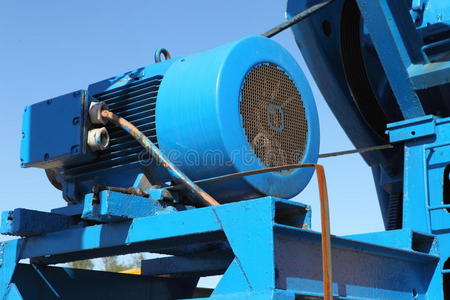 橙色抽抽油照片