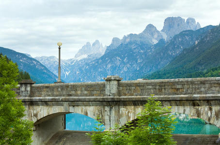 山湖坝景