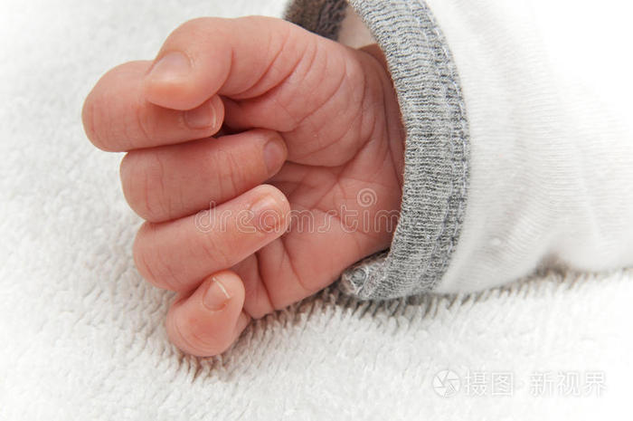 婴儿手