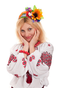 妇女穿着乌克兰民族服装