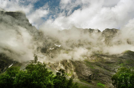 山顶。