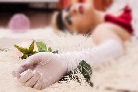 二次元美女死亡图片