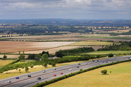 英国风景区的高速公路图片