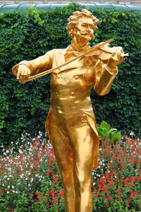 约翰施特劳斯雕像