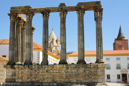戴安娜神庙遗址在埃沃拉葡萄牙