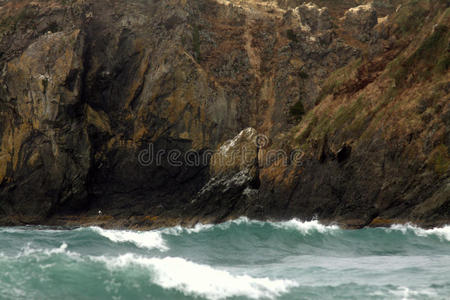 波涛汹涌的大海和俄勒冈海岸