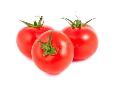 三个成熟的红西红柿