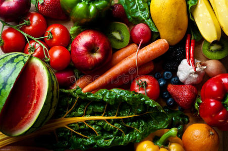 各种水果,蔬菜和辛辣的东西照片