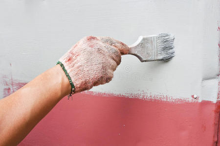 亚洲人刷漆图片