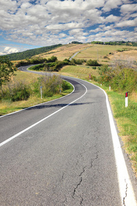 蜿蜒的乡村公路