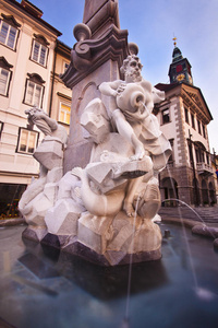 卢布尔雅那市政厅喷泉