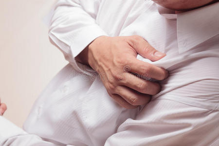 心脏病发作的人照片