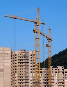 起重机和在建建筑物