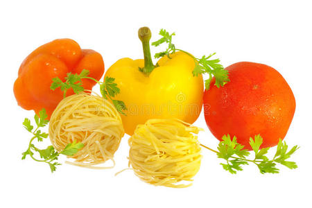 生意大利面，番茄辣椒和蔬菜