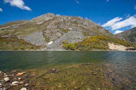 湖光山色