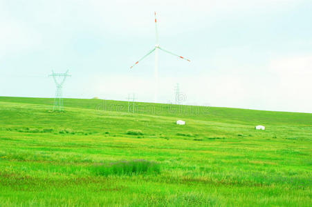 风力发电机和草坪