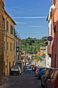 意大利阿西亚诺狭窄街道图片