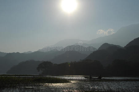 霍杜拉斯的lago yojoa