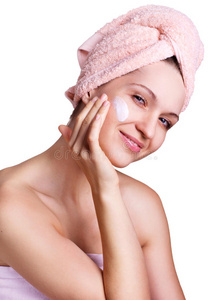 美女涂面霜照片