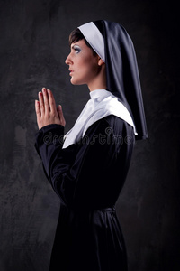 修女祈祷