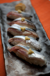 日本料理三马寿司图片