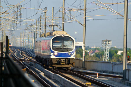 火车 铁路 过境 机车 金属 旅行 移动 屋顶 平台 泰国
