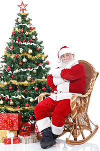 坐在摇椅上的圣诞老人