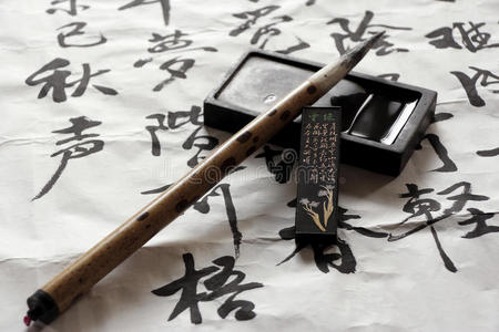 溶解墨块墨,笔,石照片