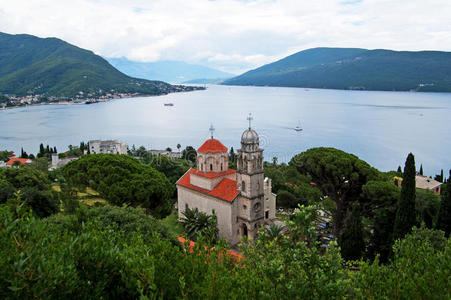 萨维纳修道院是塞尔维亚东正教修道院