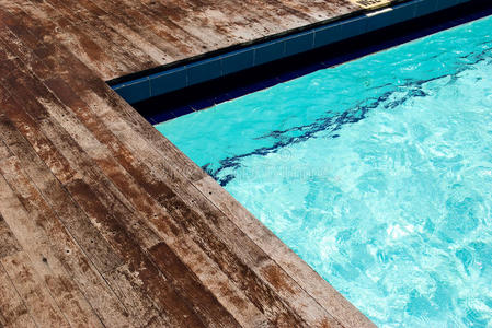 木地板游泳池