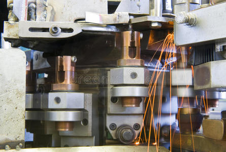 超负荷运转图片