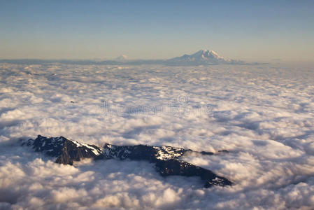 雷纳山鸟瞰图