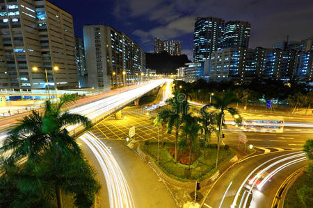 夜间城市交通