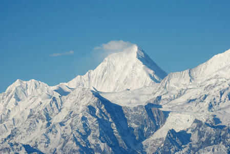 中国四川，甘孜牛山风光，