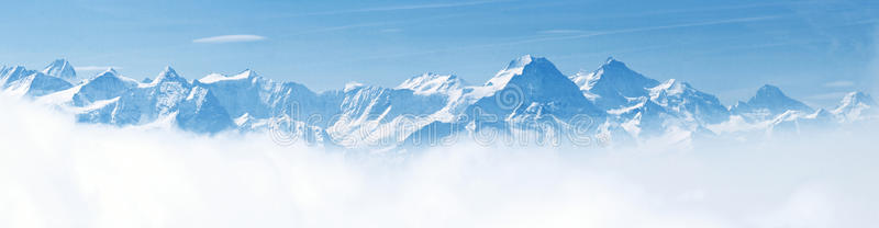 雪山背景图片-雪山背景素材-雪山背景插画-摄图新视界
