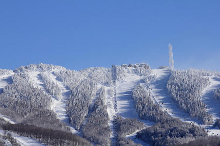 滑雪山