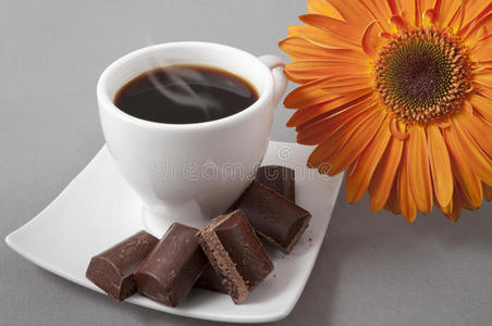 黑咖啡和巧克力