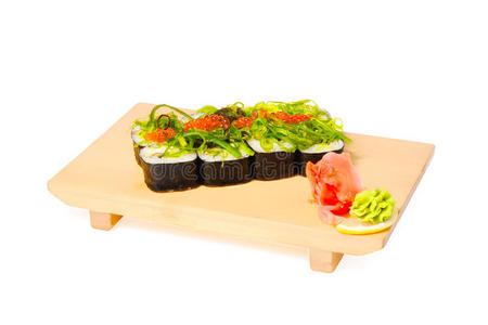 亚洲美食木盘寿司图片