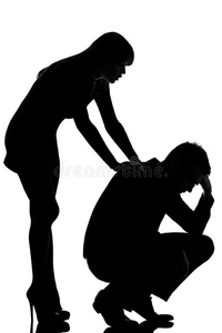 伤心的男人一对夫妻男人伤心女人关心安慰照片