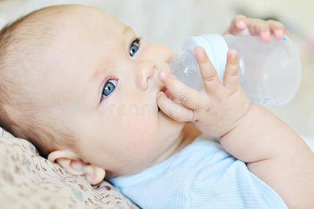 婴儿饮用水