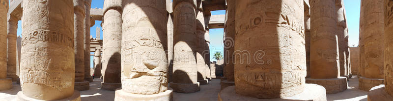 寺院石柱