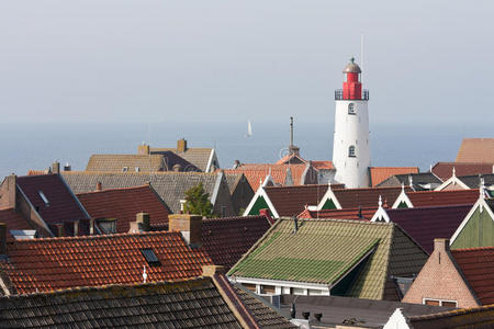 荷兰灯塔和屋顶的鸟瞰图