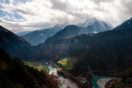 怒江大峡谷图片