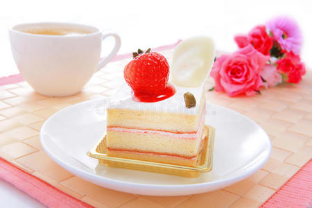 茶点草莓甜蛋糕