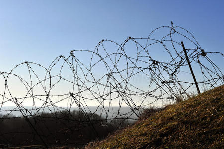 第一次世界大战中的杜奥蒙特堡铁丝网照片