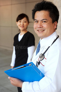 有护士背景的亚洲医生