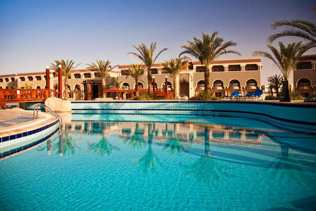 埃及胡尔加达早晨的游泳池