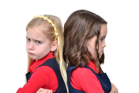 皱眉(frown的第三人称单数);照片