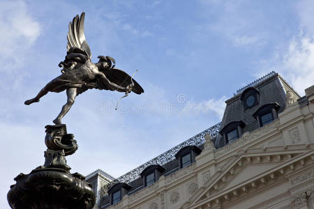 皮卡迪利广场的厄洛斯雕像图片