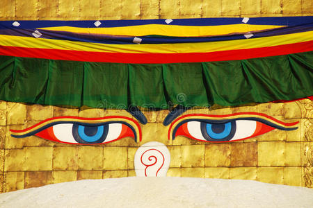 加德满都菩萨塔上的佛陀智慧之眼照片